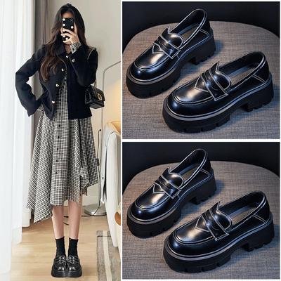 Yeni Kalın Tabanlı Jk Küçük Deri Ayakkabı Kadın İngiliz Tarzı Siyah Loafer'lar Patent Deri Slip-On Kadın Ayakkabıları Spot