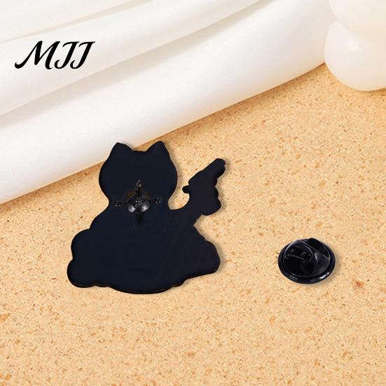 Dark Style Lapel Pin Enamel Craft Brooch Halloween Cartoon Black Cat Skeleton Shape Alloy Women Gift Badge Compact Size Easy to Fall Off