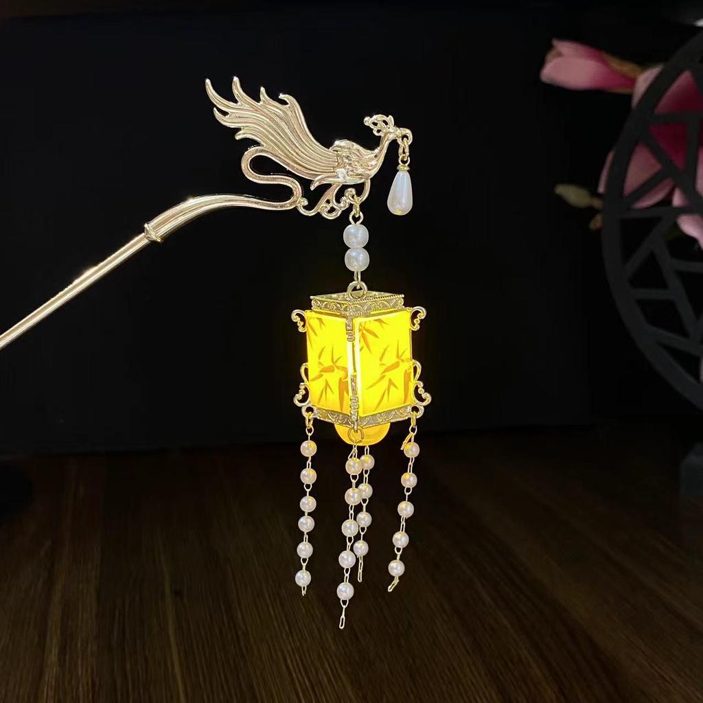 Ancient Style Luminous Hairpin: High-End Alloy Lantern Design for Hanfu Skirts