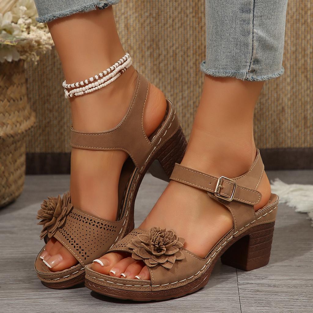 2025 Nové Módní Dámské Sandály s Otevřenou Špičkou s Květinovými Dekoracemi, Vyznačující se Designem Silné Podrážky a Pohodlným Neformálním Nošením
