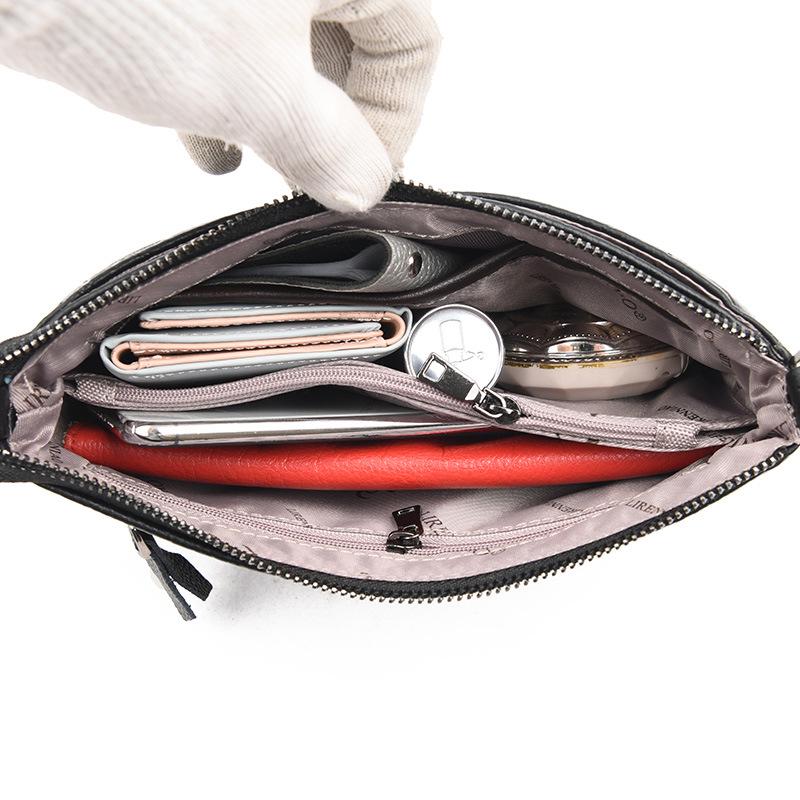 Women's bag 2025 new trend fashion envelope bag middle-aged women's mother's messenger clothing mobile phone change clutch bag