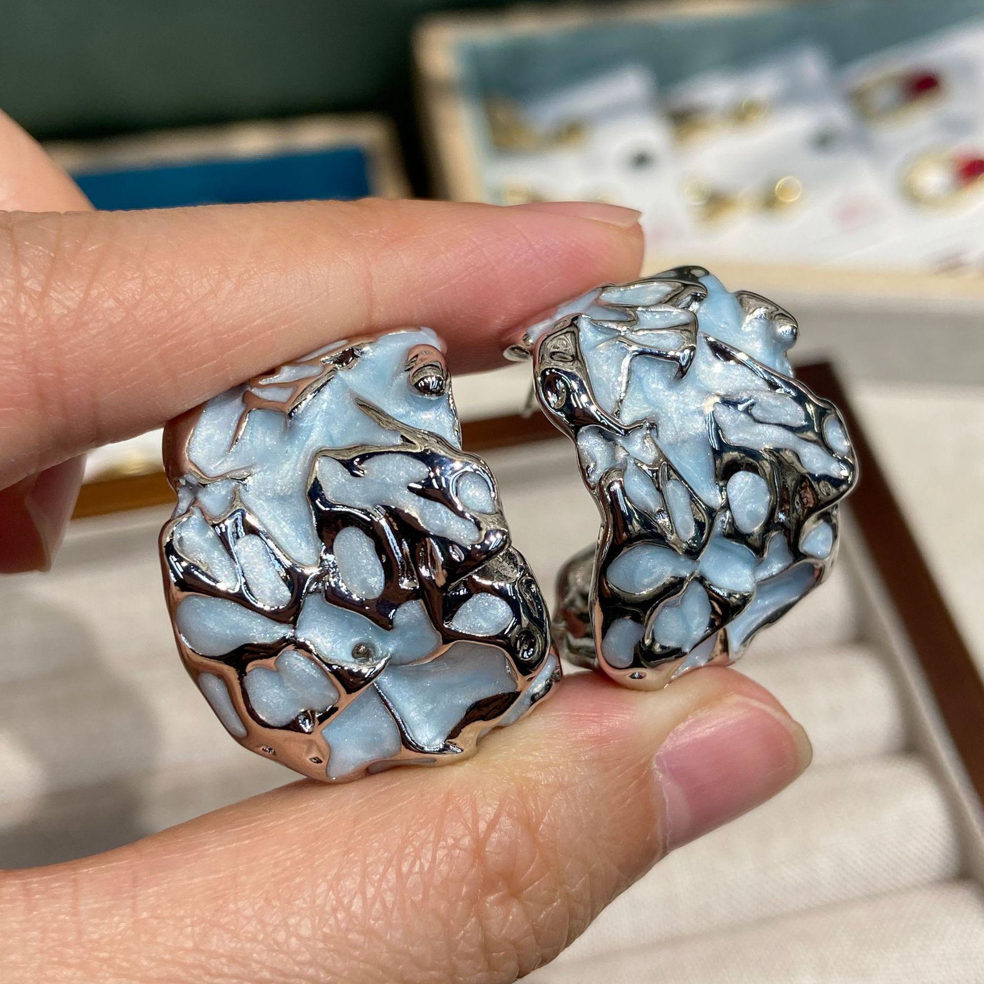 Needle Irregular Folds Oil Dripping Blue C-Shaped Earrings Personality Design Earrings Cold Wind Temperament Ears