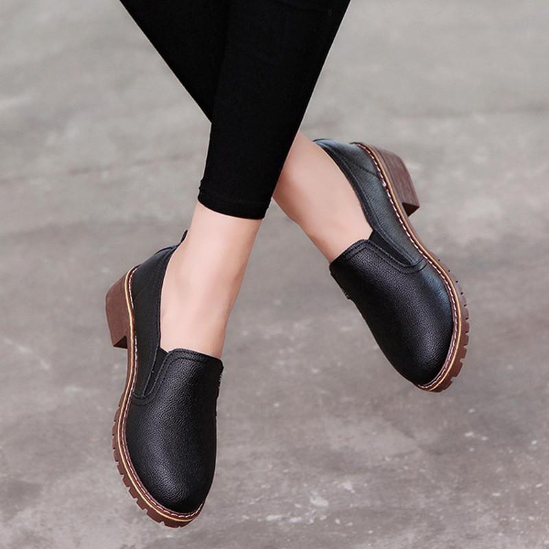Trendy Women Flat Oxford Shoes Crafted From Highquality Synthetic Pu And Low Heel Design