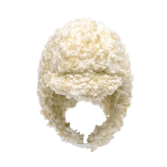 CURLY EARFLAP HAT IN BEIGE