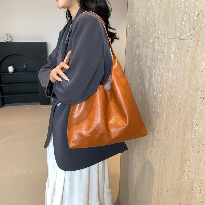 Stylish Large Capacity Vintage Tote Bag For Women With Chic Design Ideal For Spring