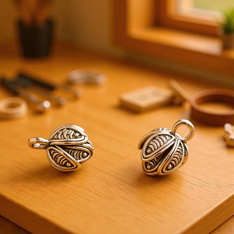 Alloy Retro  Waking Lion  Wealth & Fortune Lucky Cat Pendant with Lily of the Valley and Lotus Flower Necklace Accessories Pendant