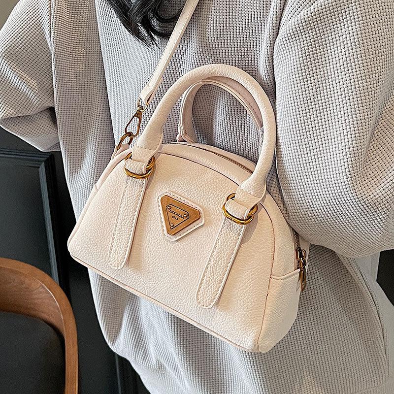 2025 Spring and Summer Hot Sale Simple Portable Boston Bag Women's High-end Sense Leisure Commuting Versatile Temperament Messenger Bag