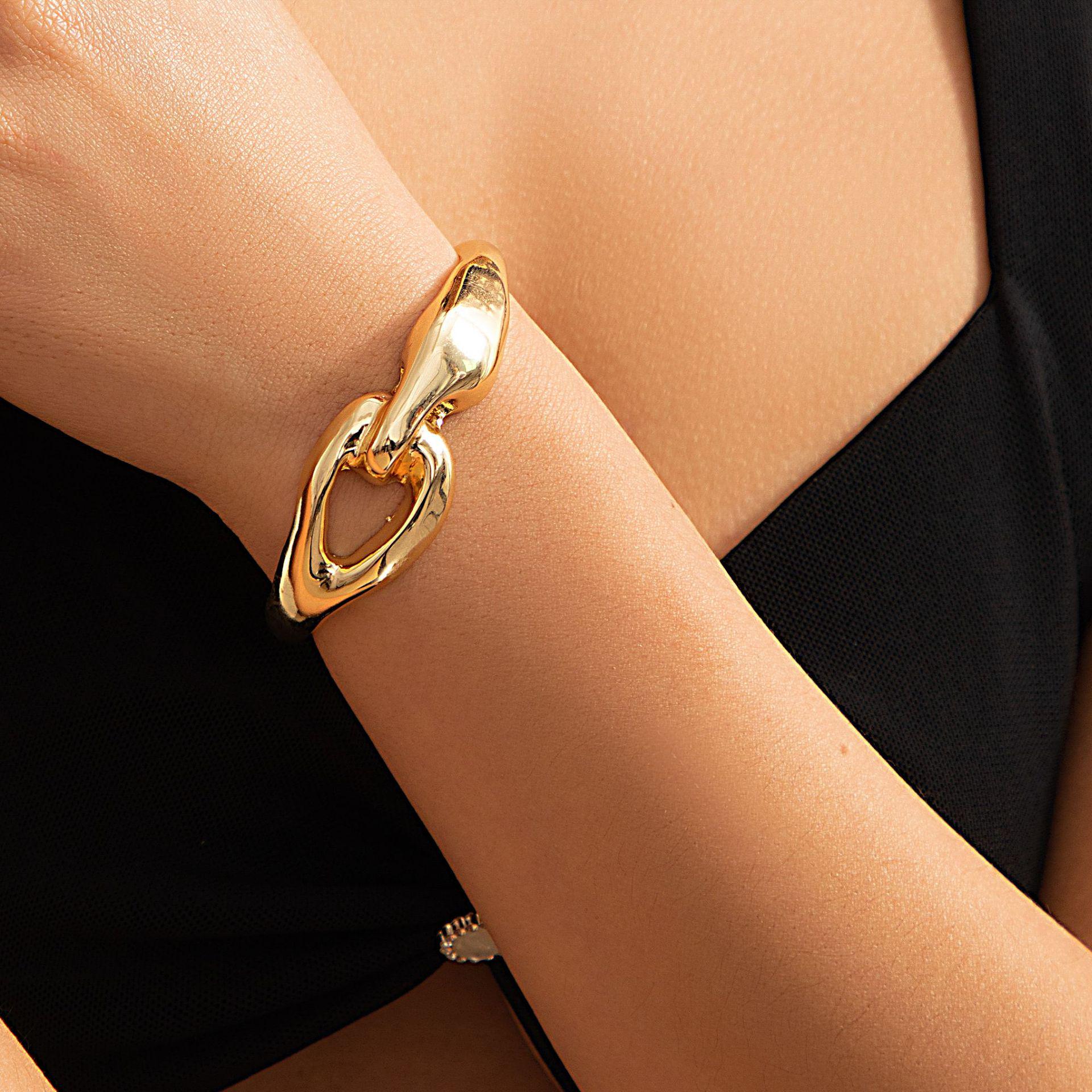 

Европейский и американский панк-стиль геометрическое металлическое колье-чокер с пряжкой для женщин