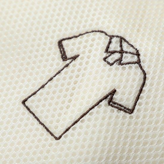 Schützen Sie die Kleidung mit feinem Netz. Tolle Klassifizierung für die Reinigung von Dessous, Pflege von BHs und Unterwäsche. Wäschenetzbeutel. Wäschesack