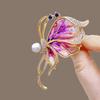 Butterfly Pearl Brooch - High-end Luxury Accessory for Clothing, Featuring A Slimming Waist Fastener, Anti-glare Fastener, and Pin Design.