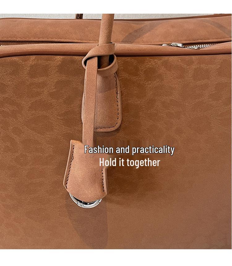 2025 Versatile Large Capacity Crossbody Travel Bag: Lightweight, Fashionable Casual Luggage for Business Trips