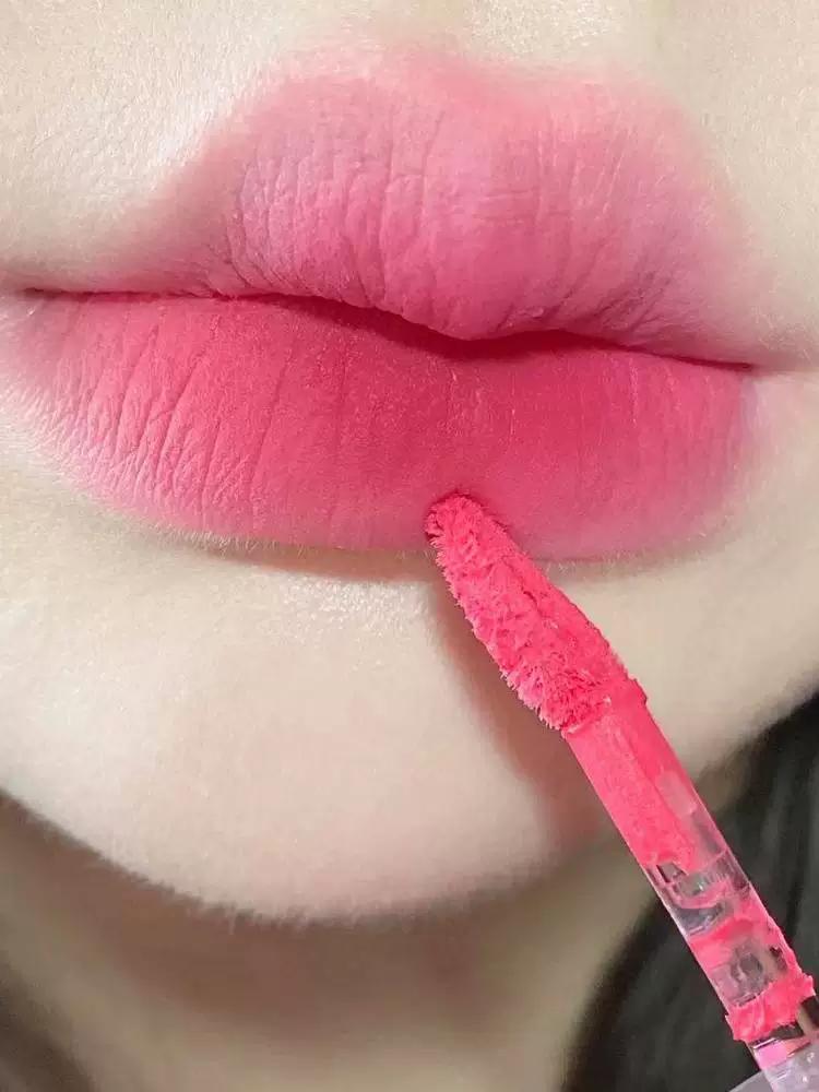 Rose Pink Lipstick Lip Glaze Korean Style Women's High Cloud Lip Mud Women's Team Color No Stain on Cup Lipstick Pseudo Plain Matte Lip Light Mist