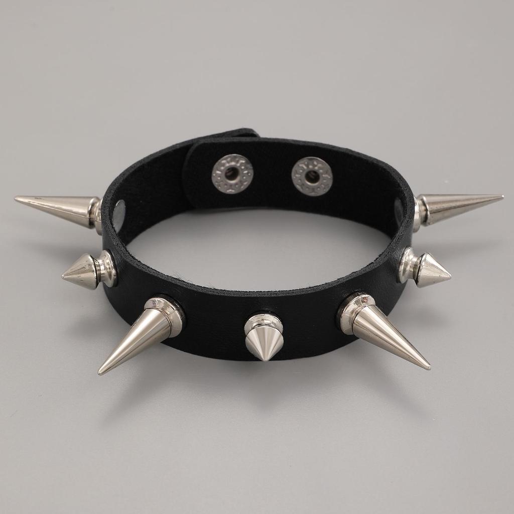 Europäisch-Amerikanisches Punk Nieten Lederarmband – Rock Gothischer Stil für Paare