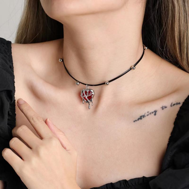 Vintage Y2K Red Love Heart Pendant Rope Chain Necklace for Women Men Halloween Aesthetic Gothic Rave Jewelry Accessories