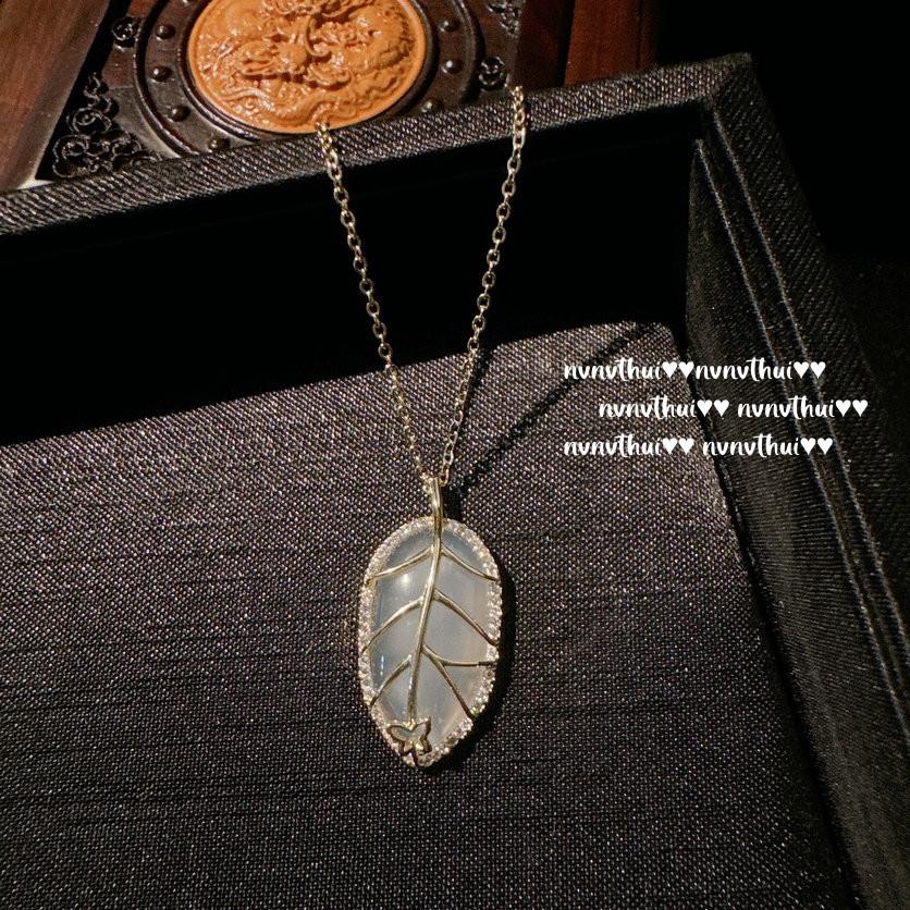 Colar de Pedra Gema Cabacinha de Calcedônia Branca Congelada Lichia Espírito da Água Espírito da Água Banhado a Ouro 18K, Colar de Zircônia de Calcedônia Folha de Gelo