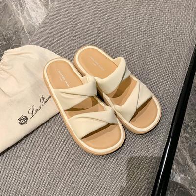 Twisted One Word Casual Thick Bottom Slippers Women Cool Drag Outside Wear Summer