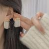 Französischer Luxus Weiße Quastenohrringe Damenmode Ohrstecker Schmuck Geschenke