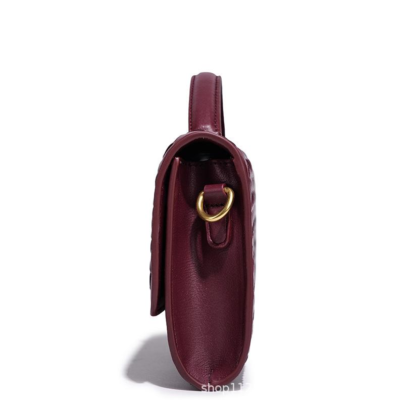 Trendy Spring And Summer Woven Soft Leather Dinner Bag Medieval Baguette Bag Organ Bag Horizontal Portable Messenger Bag