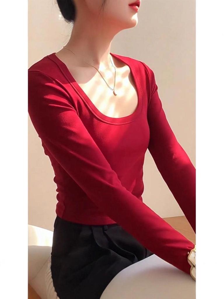 Women's Slim-Fit Wine Red Long Sleeve T-Shirt, 2025 Autumn/Winter, Skin-Whitening, Large Neckline.