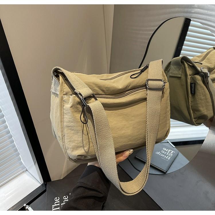 Umhängetasche für Damen, Mori Harajuku Stil Nylon Kostenloser Versand Tasche für männliche Studenten, Vielseitige Sport- und Freizeit-Schultertasche Handytasche