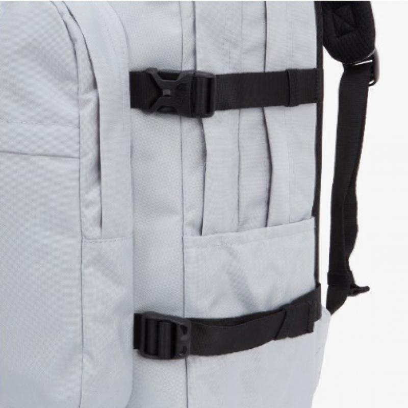 The North Face Standard Backpack Ice Gray Nm2dr05l