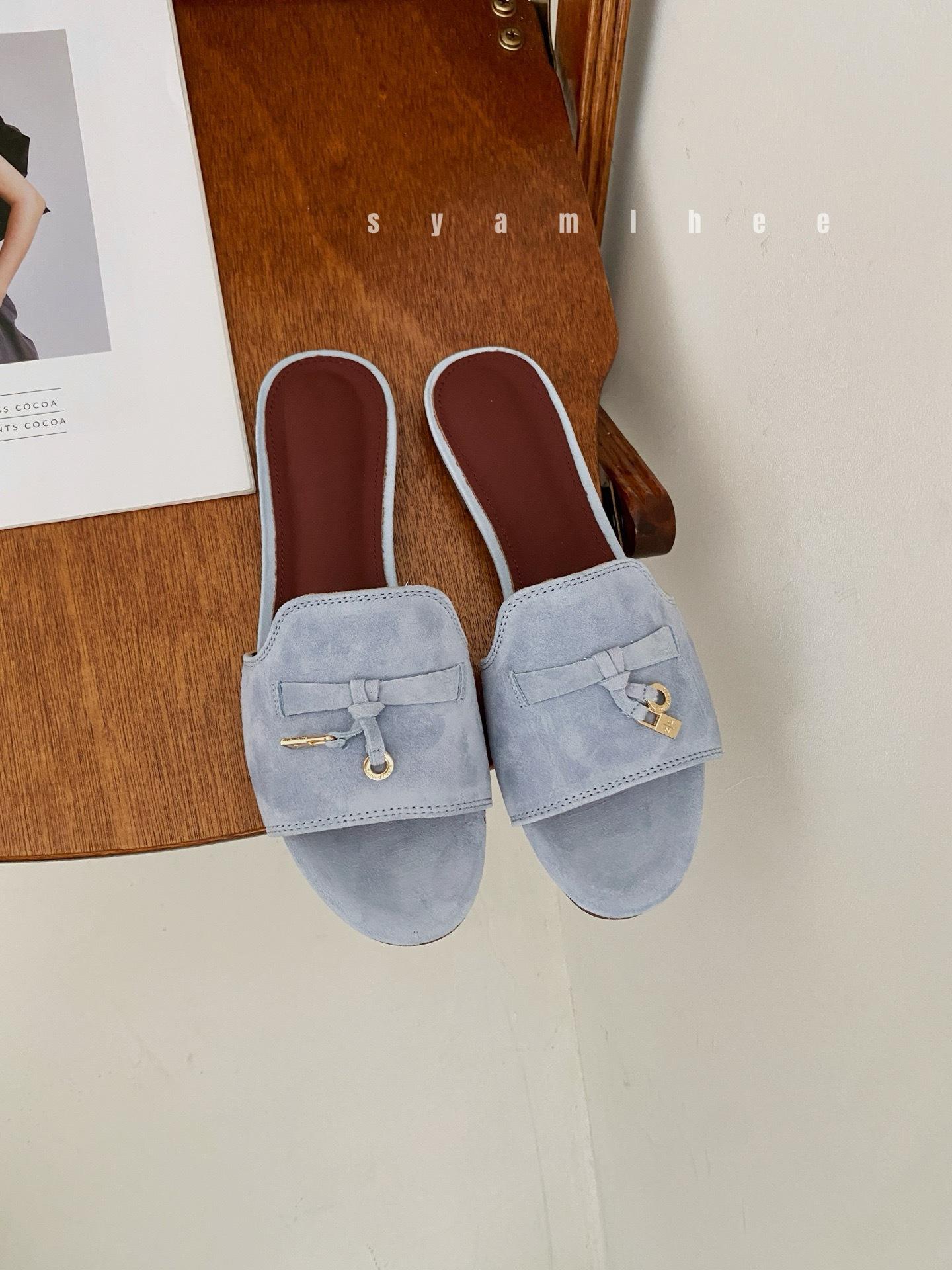 

Вариант из овчины~ подвеска с бахромой, на полуторных тапочках, женские летние кожаные тапочки с плоским дном, полуподнос 35 синий