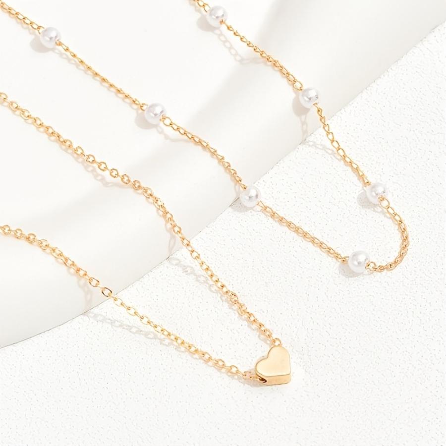 Two-Piece Minimalist And Cute Heart-Shaped Artificial Pearl Necklace for Women, with an Adjustable Chain. Suitable for Daily Wear And Party Occasions