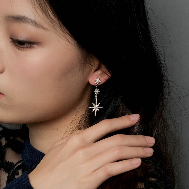APM Monaco METEORITES/6-pointed Star, High-end Luxury Three-meteor Hexagram Silver Stainless Steel Alloy Earrings for Women WE13083OX
