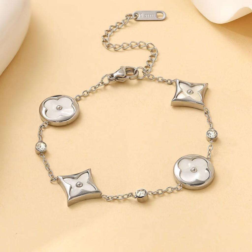 Wszechstronna bransoletka czterolistna koniczynka cztery kwiaty masa perłowa powłoka próżniowa 18K biżuteria nieblaknąca