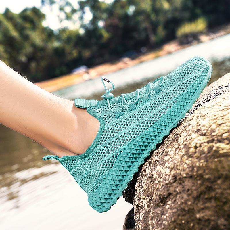 Net Men's Shoes 2025 New Summer Breathable Thin Hollow Soft Sole Light Water Shoes Casual Sports Shoes Fashion Shoes