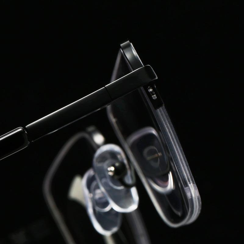 Progressive Multifocal Glasses Computer Reading Glasses Blue Light Blocking Bifocal Readers for Men Women Titanium Alloy Eyewear