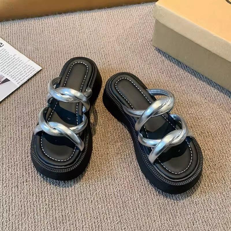 Lightweight heightening cross sandals women's outer wear 2025 summer new small thick-soled slippers foreign-style versatile muffin shoes