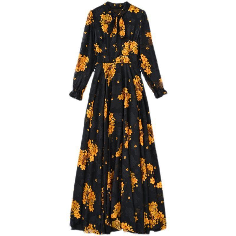 Spring and summer women's new long dress, jacquard chiffon super fairy waist beach pendulum bow super long dress