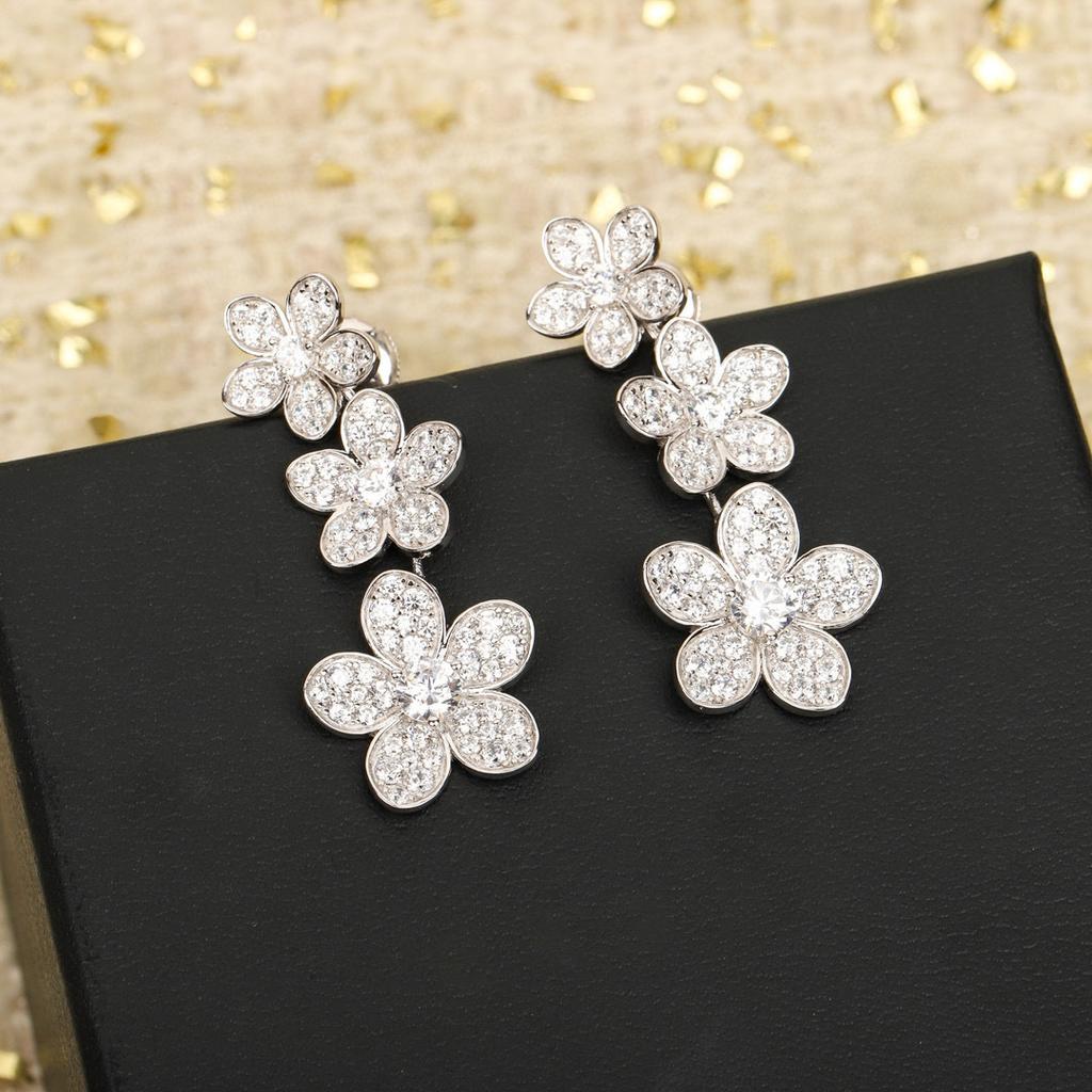 New Hot Brand Vintage 3 Flowers Earrings for Women Luxury Jewelry Fashion Designer Eardrop Pure 925 Sliver Party Stud Earrings
