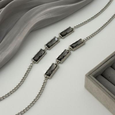 Long Pendant Square Pendant Necklace Vintage Style Metal Chain Choker Necklace Minimalist Style Exquisite Design Women Jewelry