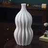Three-dimensional Ceramic Vase White Geometric Circle Streak Flower Vase Ceramic Handicraft Floral Arrangement Accessories