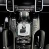 Elegant Interior Retrofit Aluminum Alloy Gear Shift Knob Upgrade Kit Carbon Fiber Leather for Porsche Cayenne 2011-2017