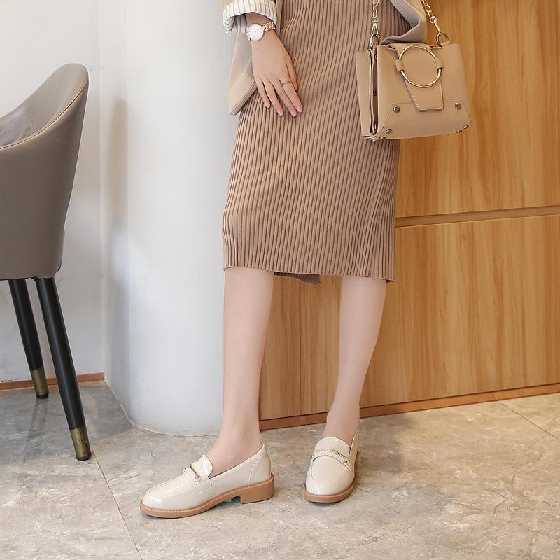 Genuine Leather SpringSeason and FallSeason Four Seasons Silent Work Gold Buckle Paint Glossy Round Head British Small Leather FootPairs Lady