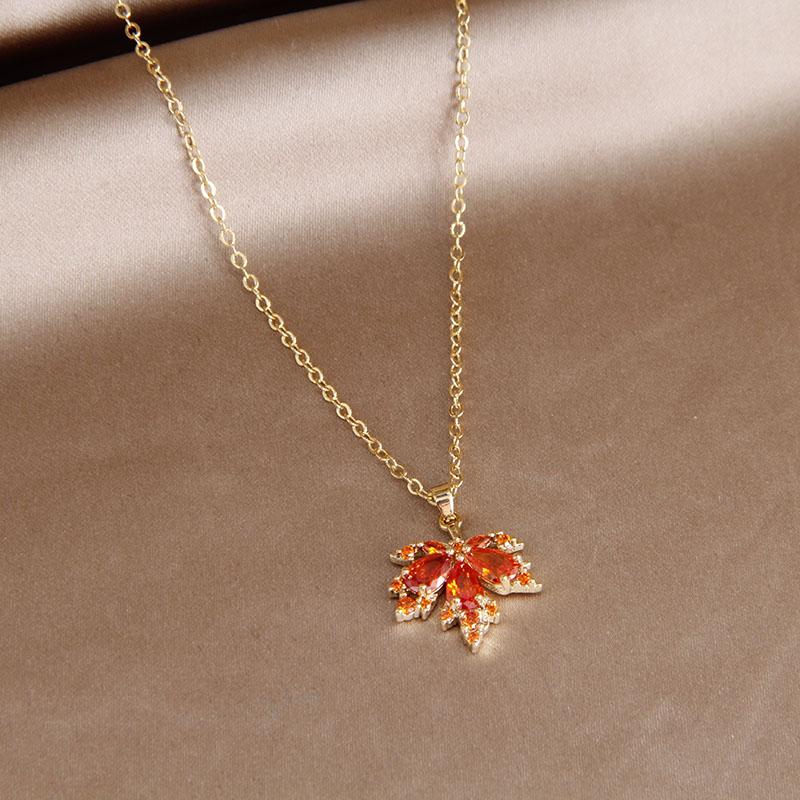 

Новый дизайн 2023 года, серьги-гвоздики с красным кленовым листом для женщин, модные брендовые ювелирные изделия, серьги с кристаллами в виде листьев