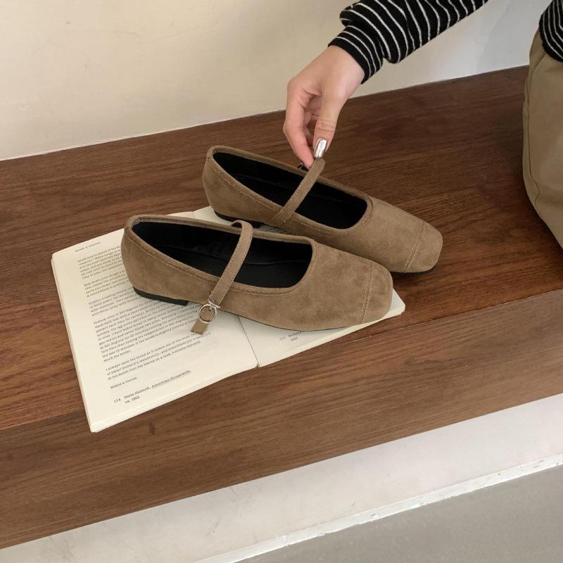 2025 spring and autumn new flat-bottomed French evening breeze retro square head Mary Jane single shoes with soft soles grandma shoes women