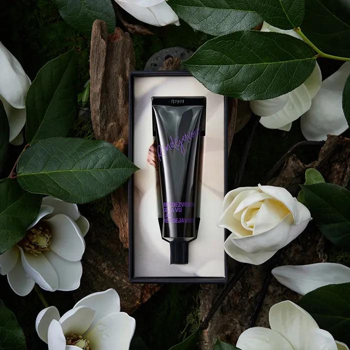 Wrinkle improvement Magnolia Perfume Hand Cream 30ml