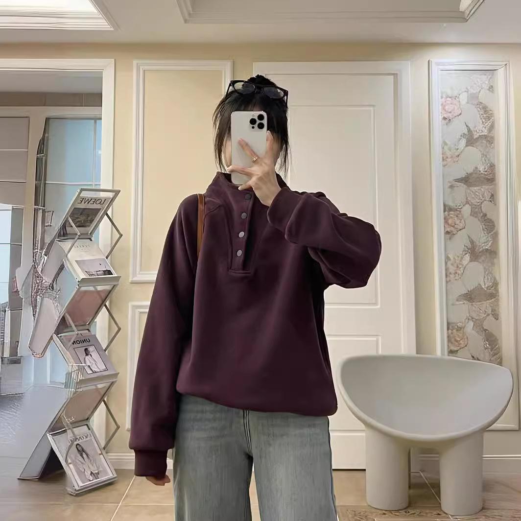 

Женский свитер с полу-воротником из австрийского бархата на кнопках 2024 года, универсальный, свободный, повседневный, утолщенный, теплый, с рукавами на плечах, с низом M фиолетовый