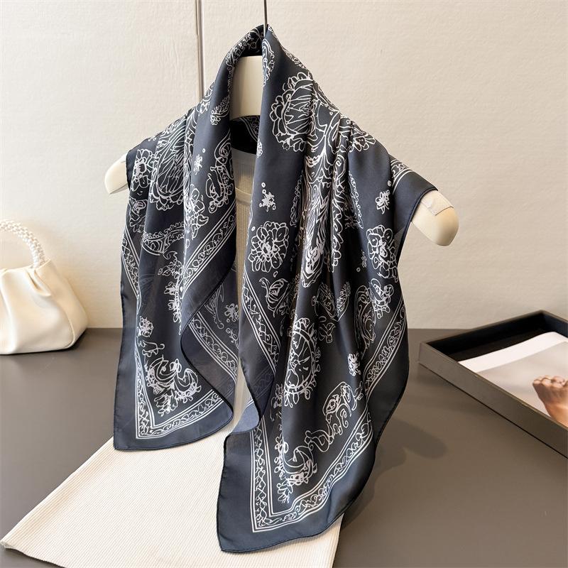 New Paisley Print Silk Scarf For Women Square Hijab Soft Neck Tie Female Fashion Decoration Silk Headscarf 70*70Cm Kerchief