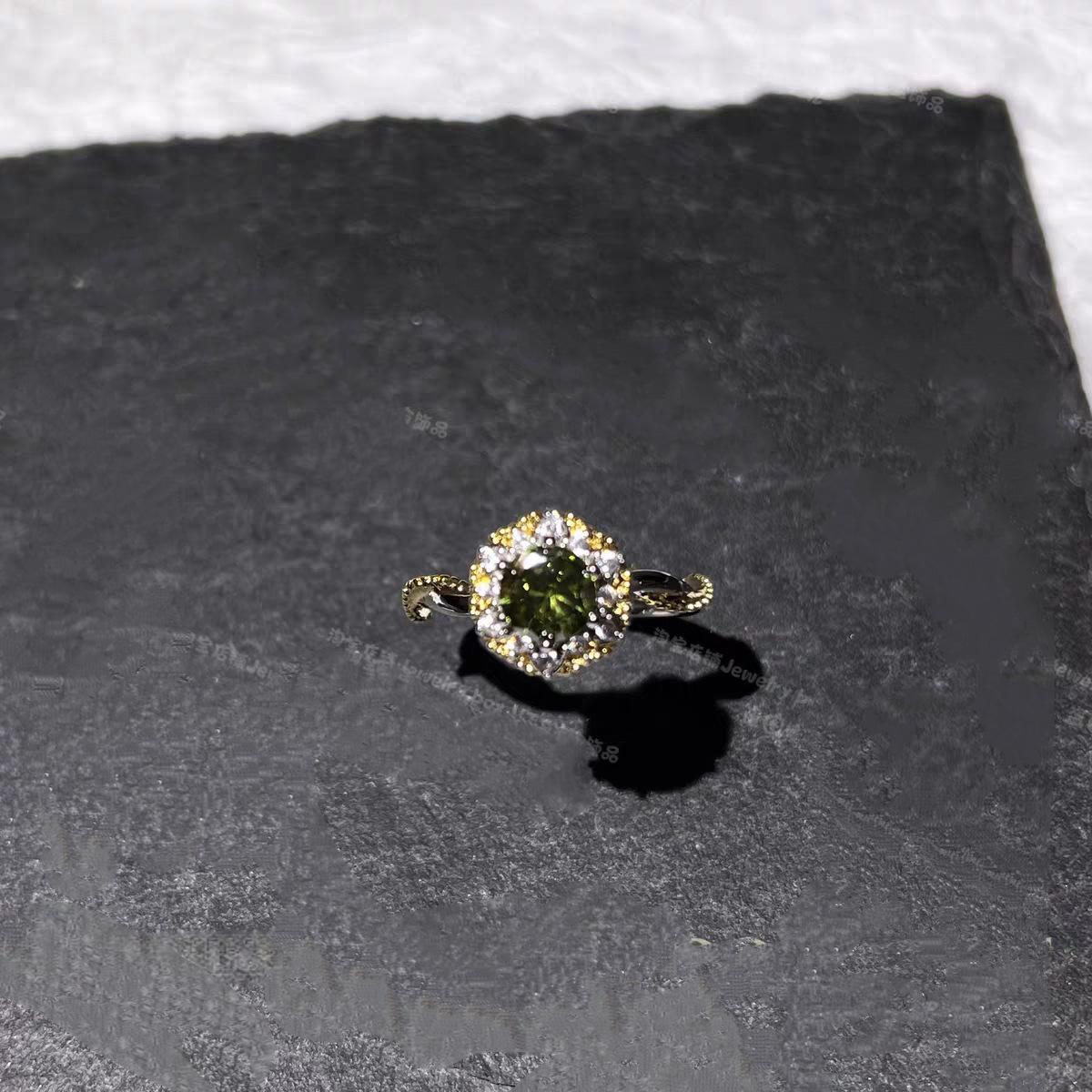 

Retro Light Luxury Hand-held Flower Olive Green Brushed Wrap Ring Fashionable and Versatile Temperament one size(US size 6-13)