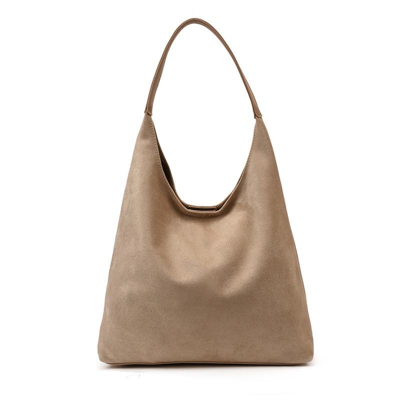 

Women s Retro Velvet Shoulder Bag 2025: Large Capacity Autumn/Winter Tote, Bucket-Style Commute Bag One size