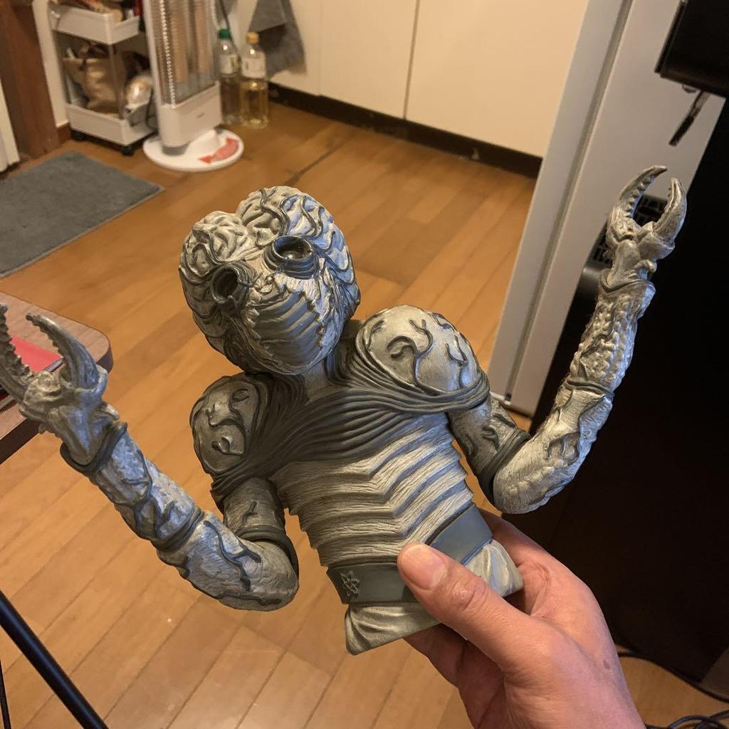 [USED] Alien Figure Gray