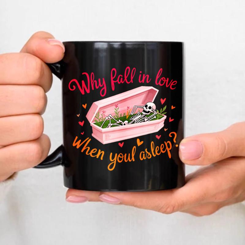 Black ceramic cups, why fall in love while you sleep, skeletons in coffins with flowers and heart-shaped designs, perfect for co чёрный