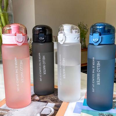 780 ml Sport-Wasserflasche, transparent, Protein-Shaker, für Outdoor-Reisen, tragbar, auslaufsicher, Trinkgeschirr, Kunststoff-Trinkflasche, BPA-frei