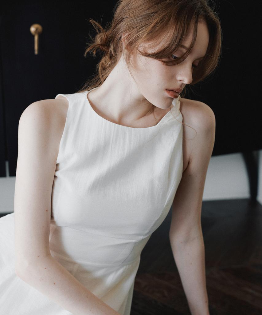Ibokeuela Twisted Long Flared Dress(Ivory)
