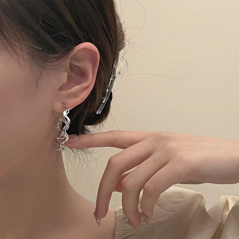 Retro Double Layer Irregular Curve Earrings - Women's Summer Small Design